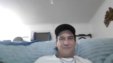 Snapshot of thestardad394997 chatting on April 23, 12:15 pm thestardad394997 online show from April 23, 12:15 pm