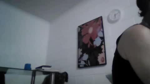 Snapshot of thestardad394997 chatting on May 5, 8:11 am thestardad394997 online show from May 5, 8:11 am