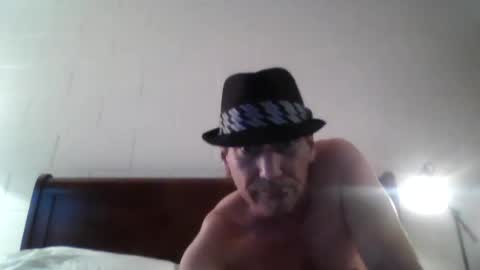 Snapshot of thestardad394997 chatting on June 18, 2:43 pm thestardad394997 online show from June 18, 2:43 pm