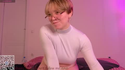 Lucia online show from April 30, 4:30 am