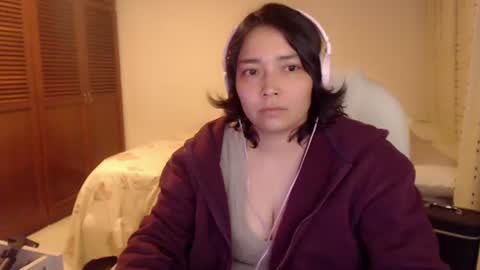 Snapshot of thetalkingbutt chatting on June 26, 5:12 am Mai online show from June 26, 5:12 am