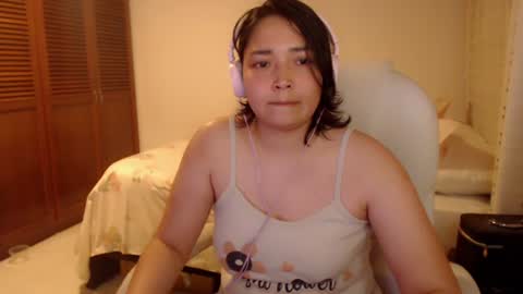 Snapshot of thetalkingbutt chatting on July 9, 12:15 am Mai online show from July 9, 12:15 am