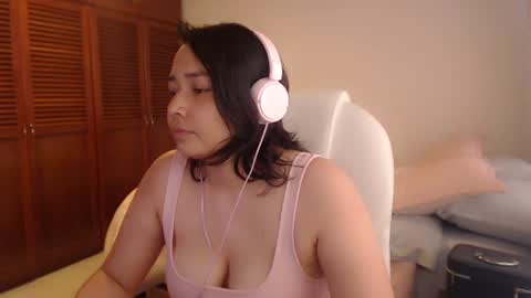 Snapshot of thetalkingbutt chatting on July 28, 7:39 pm Mai online show from July 28, 7:39 pm