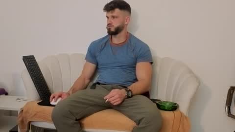 Snapshot of thetop200 chatting on November 7, 7:36 pm TheTop online show from November 7, 7:36 pm