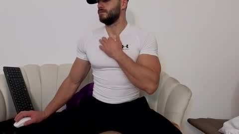 Snapshot of thetopalex chatting on November 10, 3:38 am TheTopAlex online show from November 10, 3:38 am