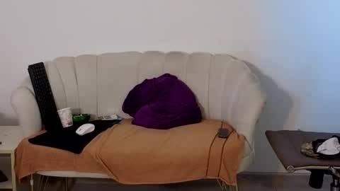 Snapshot of thetopalex chatting on November 12, 7:20 am TheTopAlex online show from November 12, 7:20 am