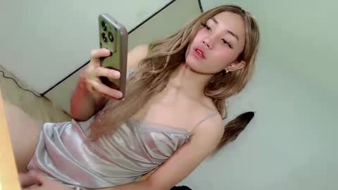 Snapshot of thewhoremistress05 chatting on February 11, 6:51 am stella online show from February 11, 6:51 am