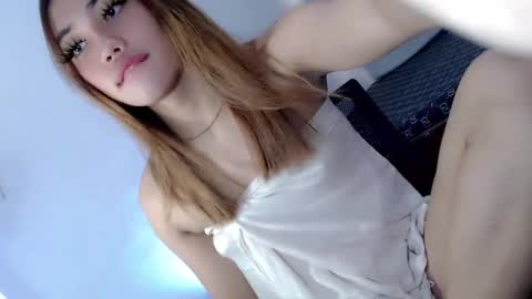 Snapshot of thewhoremistress05 chatting on March 6, 2:19 am stella online show from March 6, 2:19 am