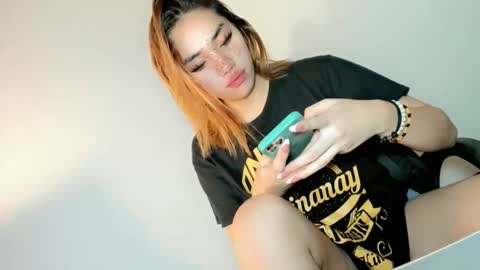 Snapshot of thewhoremistress05 chatting on October 27, 9:35 am stella online show from October 27, 9:35 am