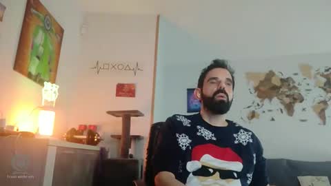 Snapshot of thewitcher69_ chatting on December 21, 11:23 pm thewitcher69_ online show from December 21, 11:23 pm