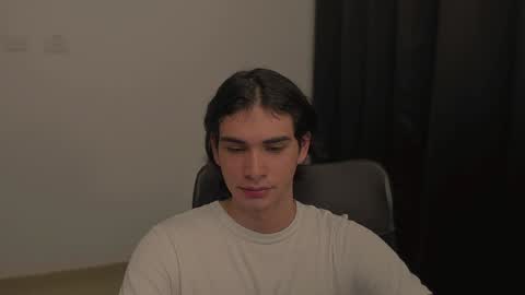 Snapshot of thiaan__ chatting on January 22, 1:42 am thiaan__ online show from January 22, 1:42 am