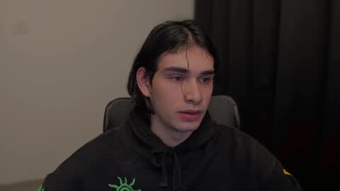 Snapshot of thiaan__ chatting on January 24, 3:43 am thiaan__ online show from January 24, 3:43 am