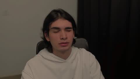 Snapshot of thiaan__ chatting on January 25, 2:26 am thiaan__ online show from January 25, 2:26 am