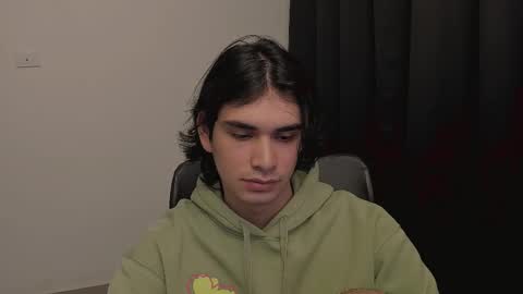 Snapshot of thiaan__ chatting on February 16, 1:58 am thiaan__ online show from February 16, 1:58 am