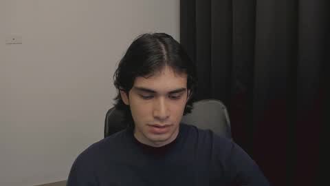 Snapshot of thiaan__ chatting on February 19, 1:18 am thiaan__ online show from February 19, 1:18 am