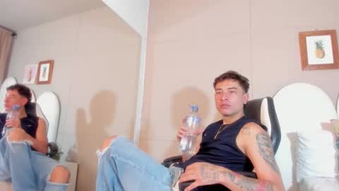 Thiago  online show from March 16, 7:18 pm