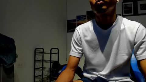 thiago_2004 online show from September 12, 8:20 pm