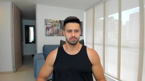 thiago_driussi online show from February 1, 8:47 pm