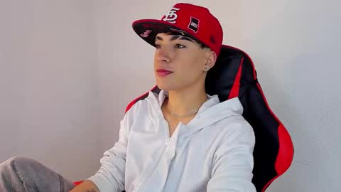 Thiago online show from November 20, 1:22 pm