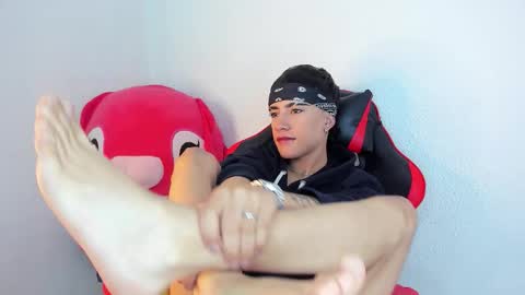 Thiago online show from November 22, 1:10 pm