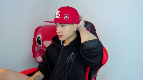 Thiago online show from November 24, 4:07 pm