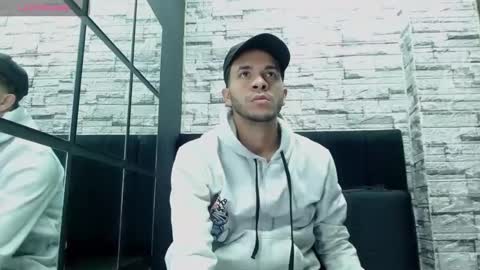 Snapshot of thiago_hairy chatting on December 2, 4:40 am thiago_hairy online show from December 2, 4:40 am