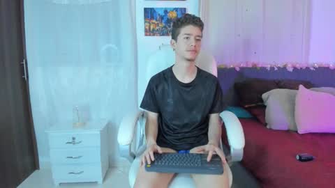 Snapshot of thiago_james69 chatting on October 19, 6:36 am Manuel online show from October 19, 6:36 am