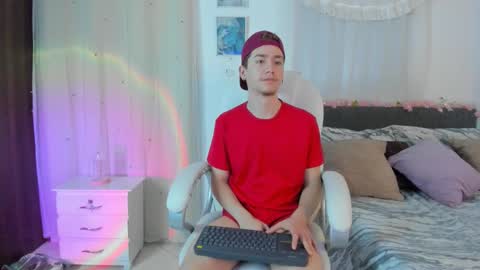 Snapshot of thiago_james69 chatting on December 1, 3:00 am Manuel online show from December 1, 3:00 am