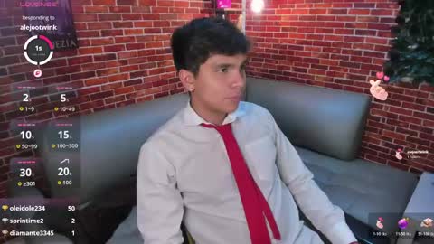 Snapshot of thiago_kozak chatting on May 29, 5:05 am thiago online show from May 29, 5:05 am