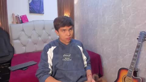 Snapshot of thiago_kozak chatting on June 4, 4:13 pm thiago online show from June 4, 4:13 pm