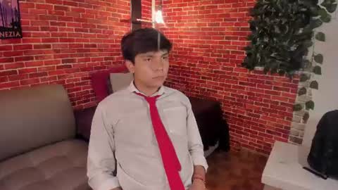 Snapshot of thiago_kozak chatting on July 21, 1:57 pm thiago online show from July 21, 1:57 pm