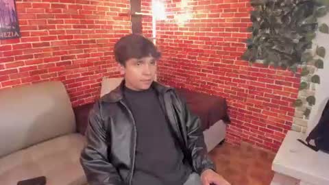 Snapshot of thiago_kozak chatting on July 23, 2:42 am thiago online show from July 23, 2:42 am