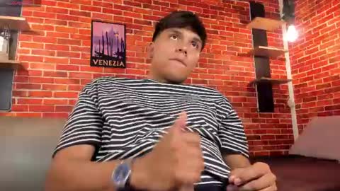 Snapshot of thiago_kozak chatting on July 25, 1:52 pm thiago online show from July 25, 1:52 pm