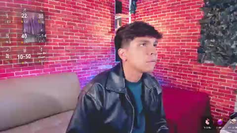 Snapshot of thiago_kozak chatting on August 3, 8:12 pm thiago online show from August 3, 8:12 pm