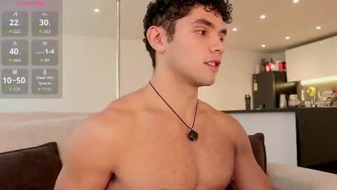 Just Thiago  online show from June 16, 4:31 pm