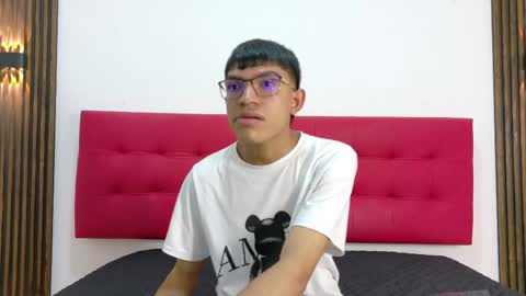thiago_m17 online show from May 13, 11:40 am