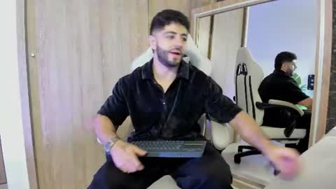 THIAGO online show from July 12, 1:18 am