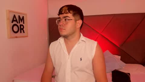 Snapshot of thiago_occonor chatting on November 10, 12:26 pm thiago_occonor online show from November 10, 12:26 pm