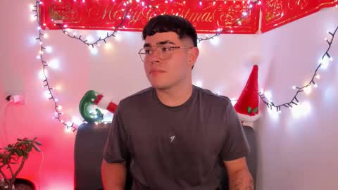 Snapshot of thiago_occonor chatting on November 22, 8:02 am thiago_occonor online show from November 22, 8:02 am