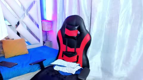 Thiago online show from May 2, 7:41 pm