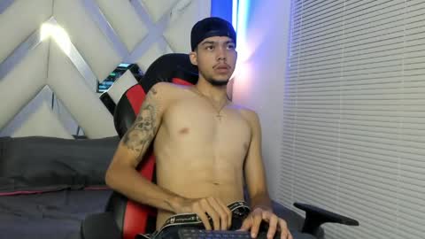 Thiago online show from May 27, 8:06 pm