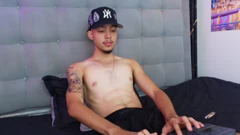Snapshot of thiago_preston chatting on July 12, 8:00 pm Thiago online show from July 12, 8:00 pm