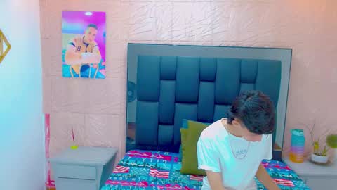 Snapshot of thiago_twink38 chatting on October 22, 4:13 am thiago_twink38 online show from October 22, 4:13 am