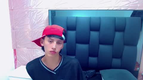 Snapshot of thiago_twink38 chatting on January 7, 7:55 am thiago_twink38 online show from January 7, 7:55 am