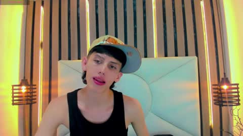 Snapshot of thiago_twink38 chatting on April 29, 9:35 am thiago_twink38 online show from April 29, 9:35 am