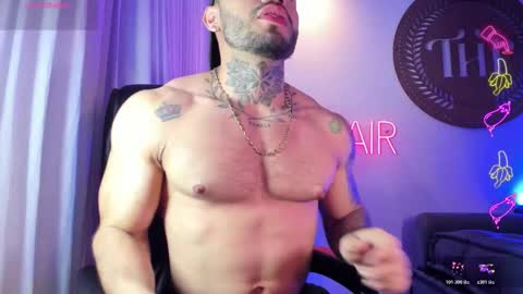 Snapshot of thiagoferrari1 chatting on October 22, 1:28 am thiago online show from October 22, 1:28 am