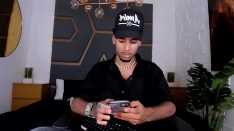 ThiagoFerreti online show from November 4, 7:24 pm