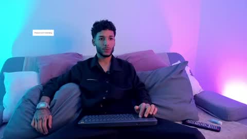 Snapshot of thiagoferreti_ chatting on June 13, 4:10 am ThiagoFerreti online show from June 13, 4:10 am