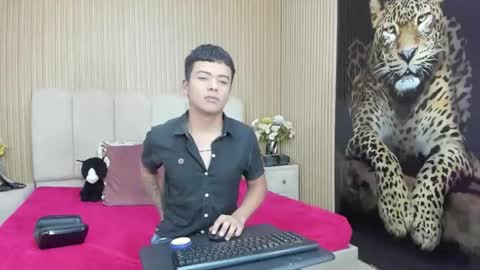 Thiagogonzalez online show from March 13, 7:20 pm