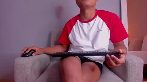 thiagovega_ online show from April 22, 5:21 am